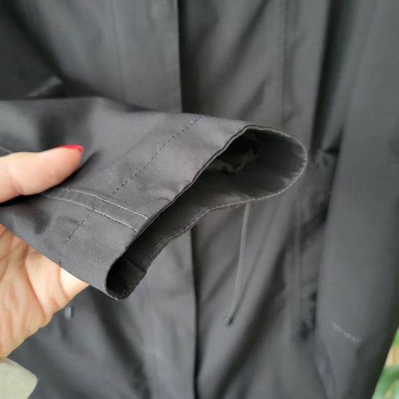 🍃The North Face Women's Black Windbreaker - Picture 4 of 12